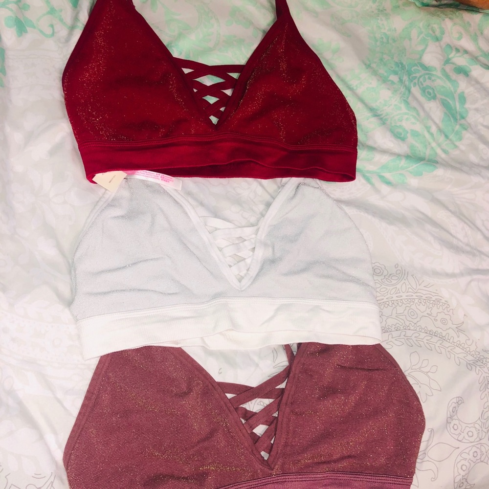 3 Weekender seamless Shine Strappy Bralette.!!!